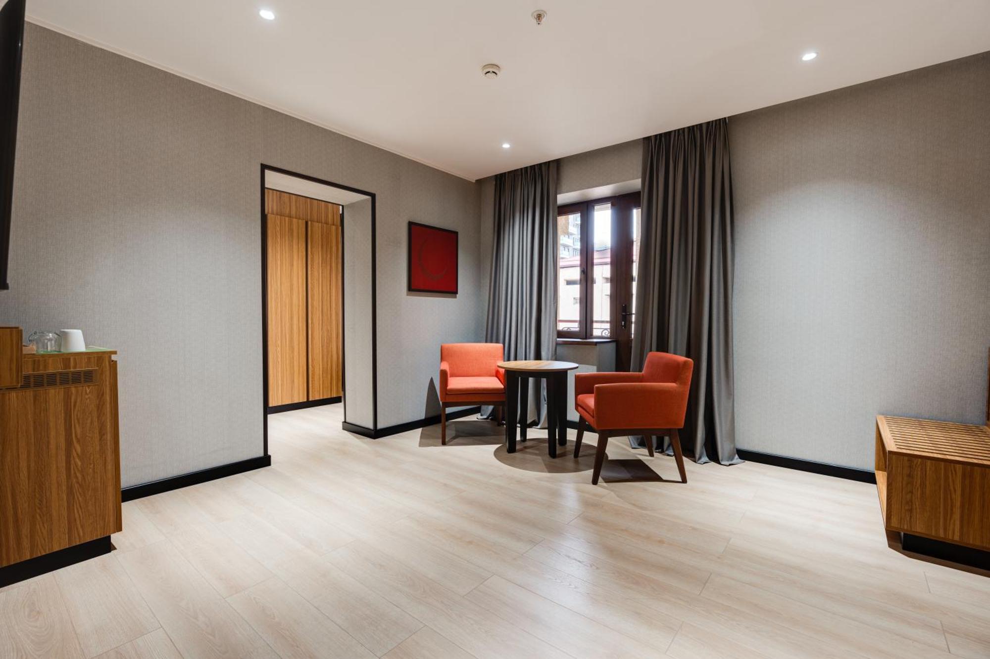 Ramada Encore By Wyndham Tashkent Bagian luar foto
