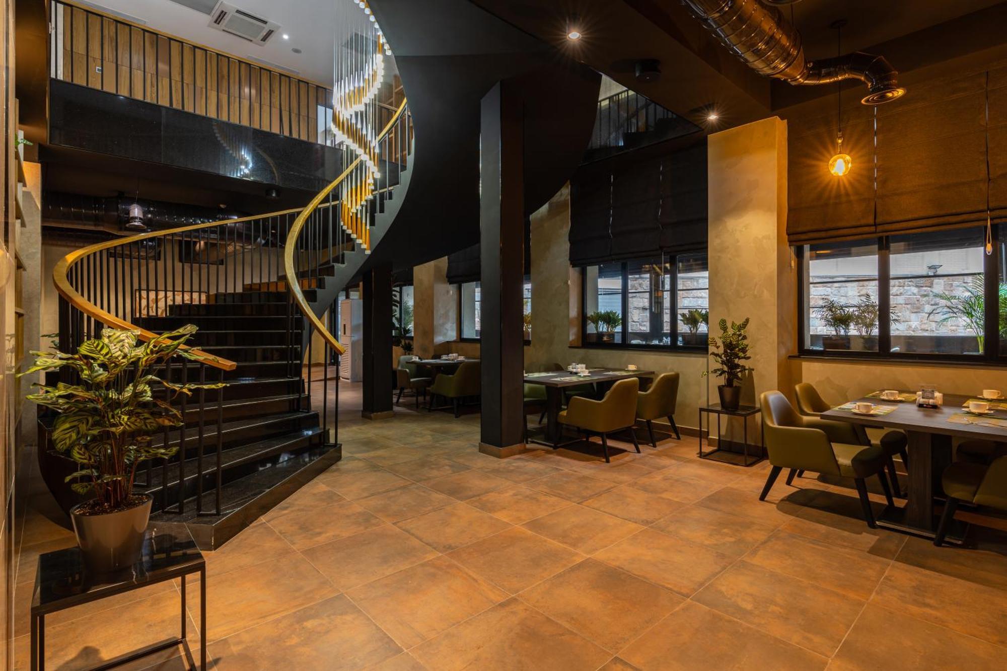 Ramada Encore By Wyndham Tashkent Bagian luar foto