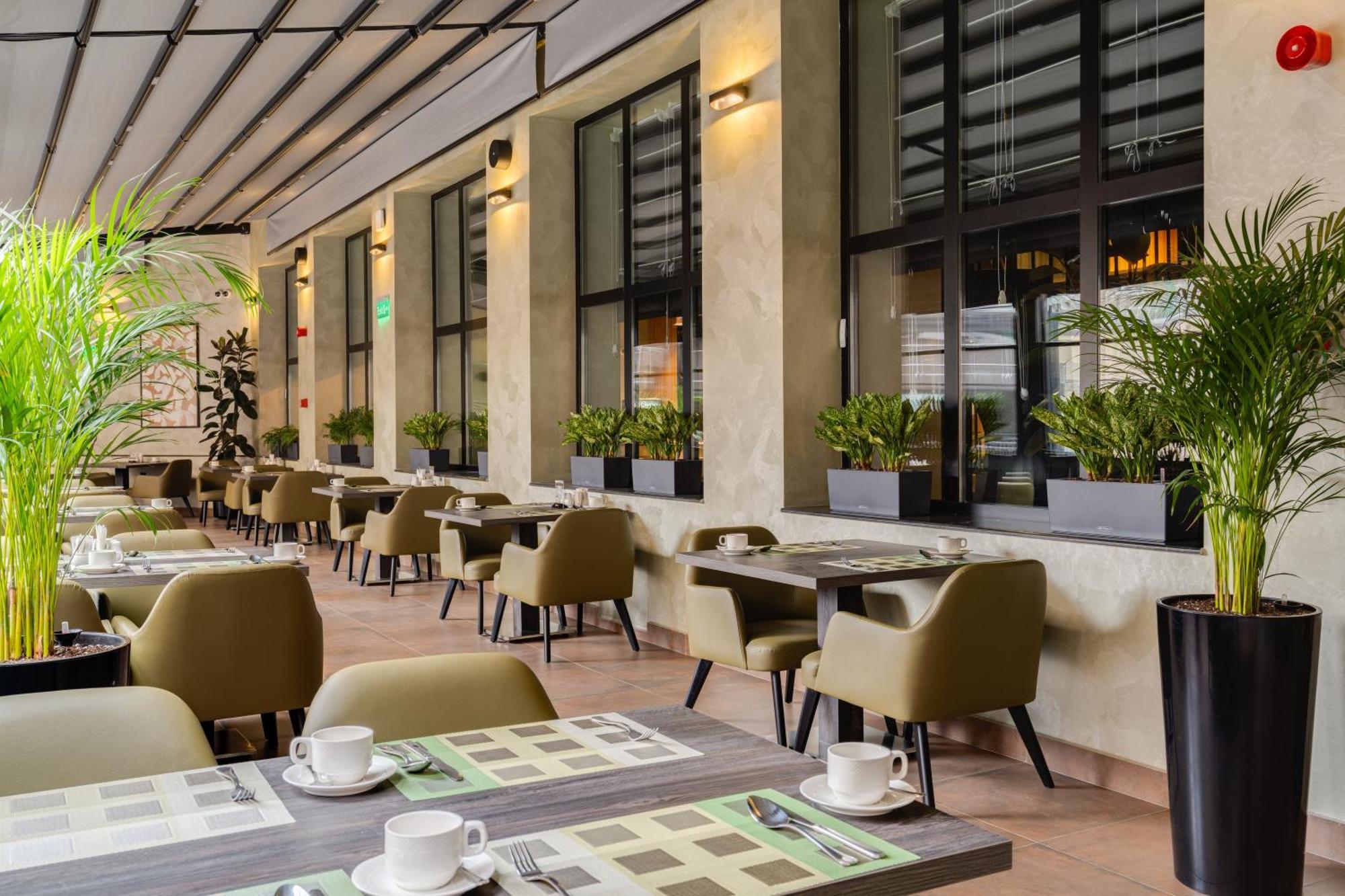 Ramada Encore By Wyndham Tashkent Bagian luar foto