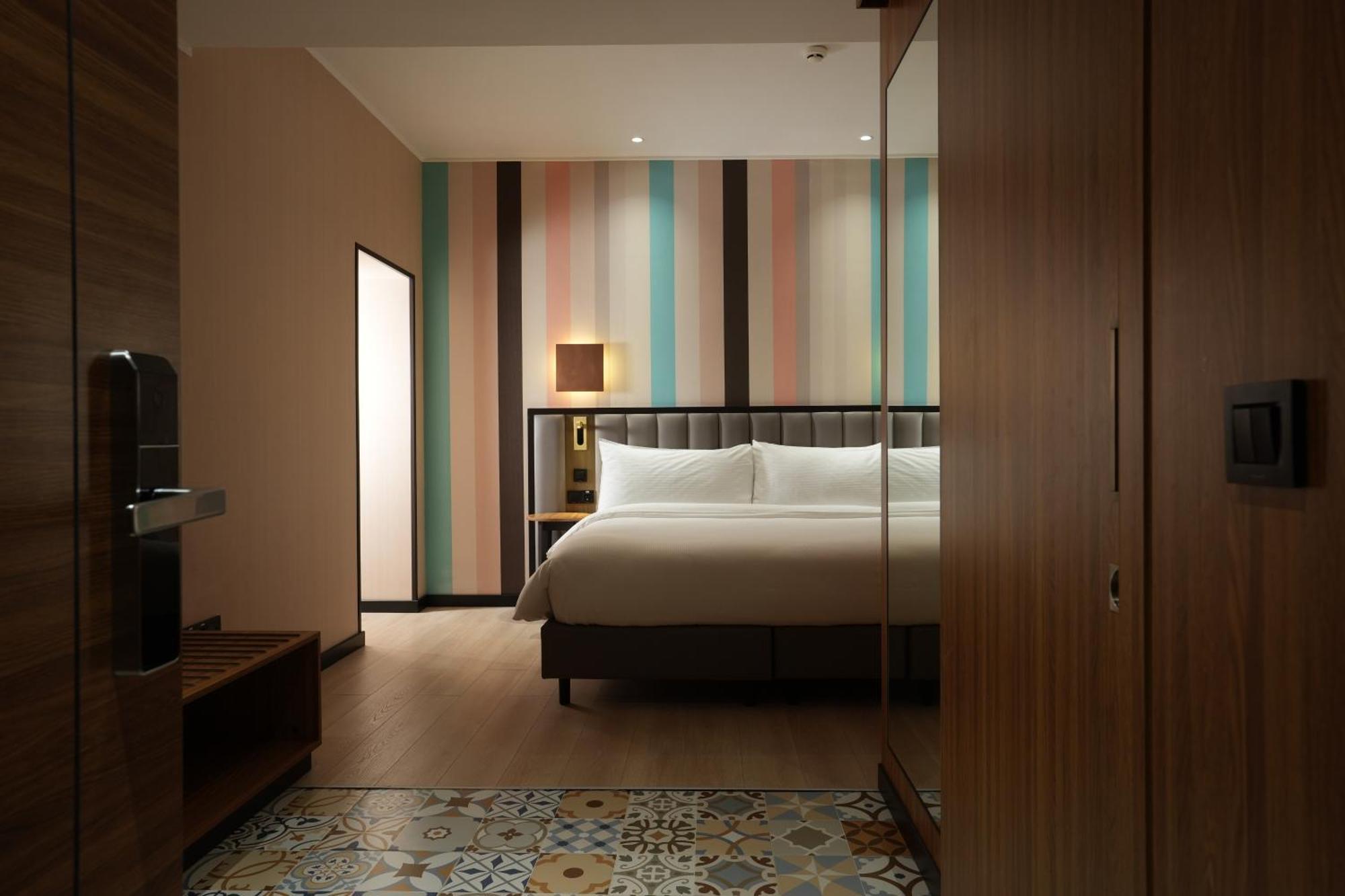 Ramada Encore By Wyndham Tashkent Bagian luar foto