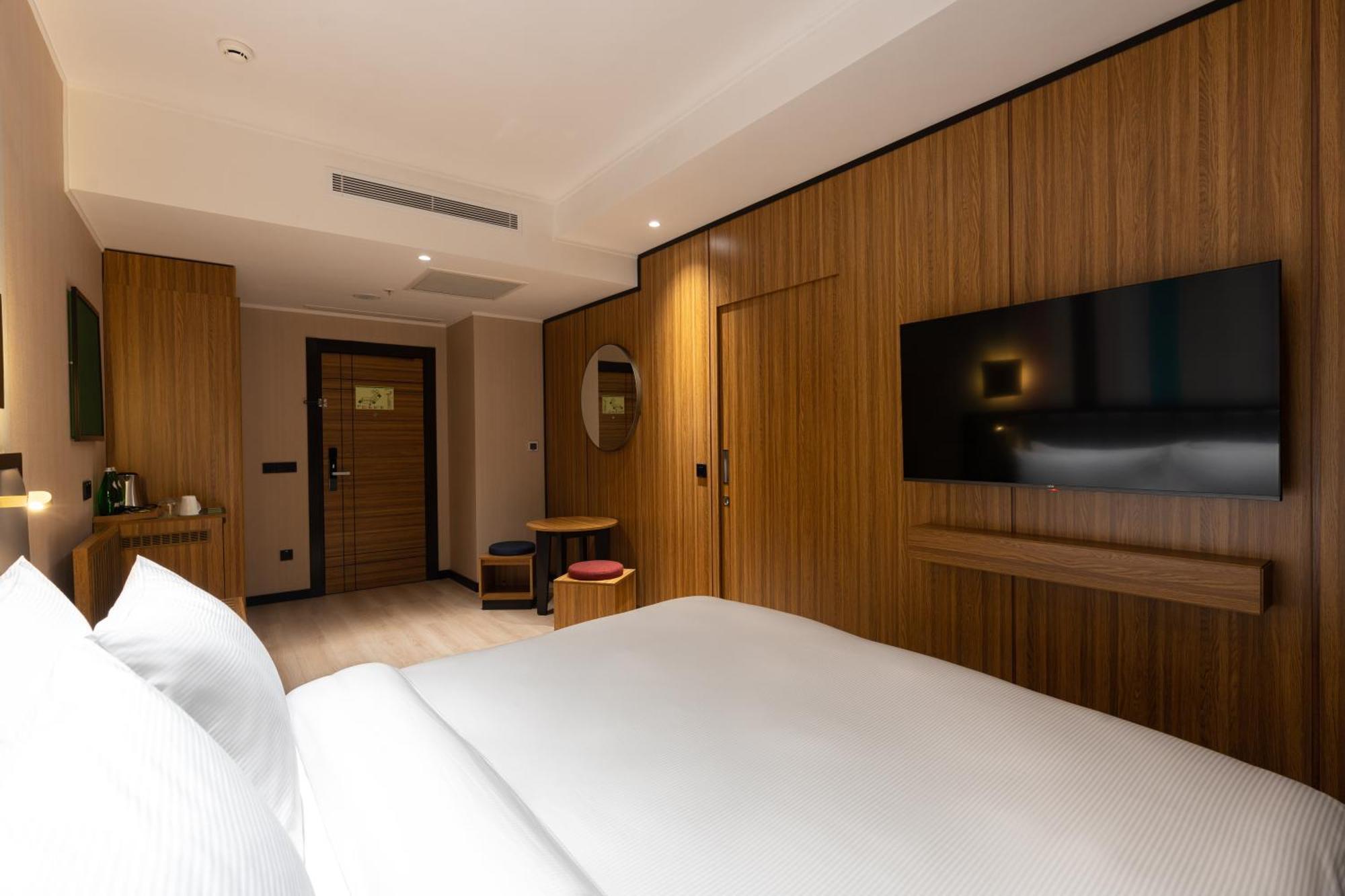 Ramada Encore By Wyndham Tashkent Bagian luar foto