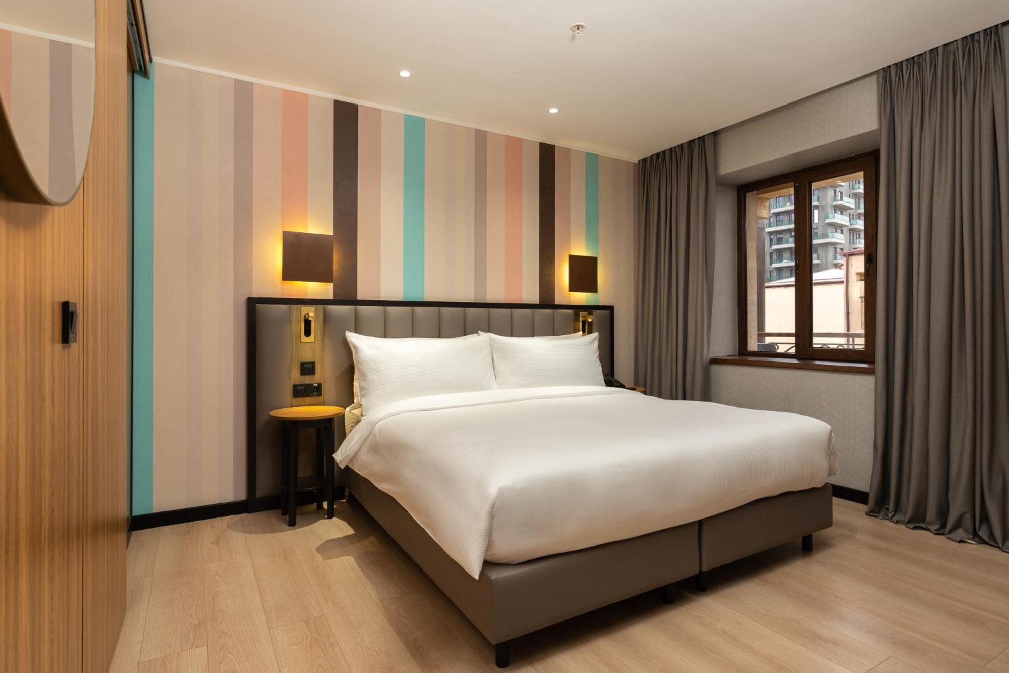 Ramada Encore By Wyndham Tashkent Bagian luar foto
