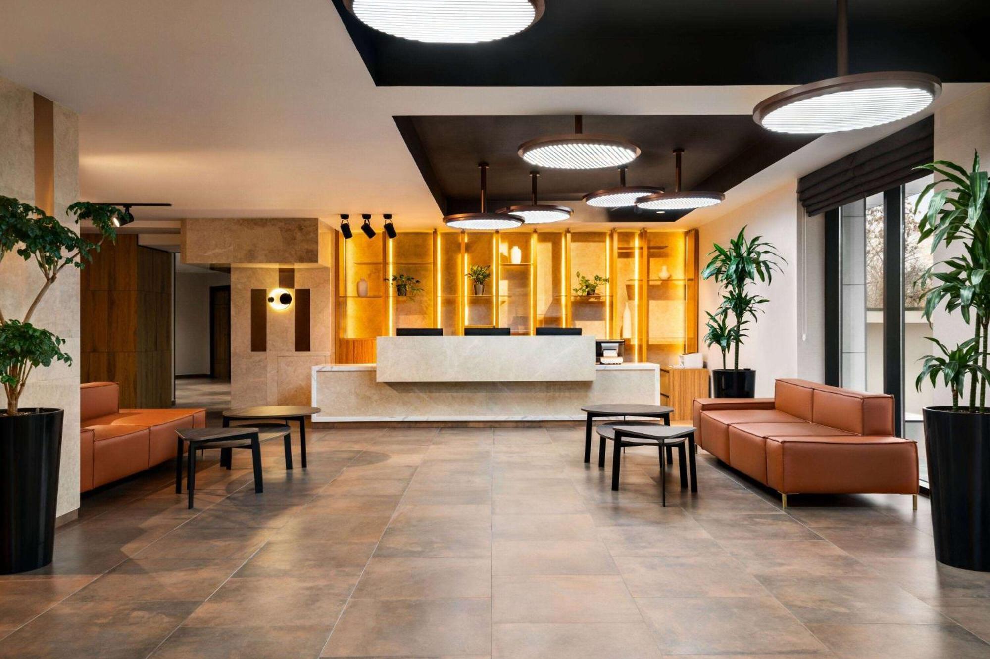 Ramada Encore By Wyndham Tashkent Bagian luar foto