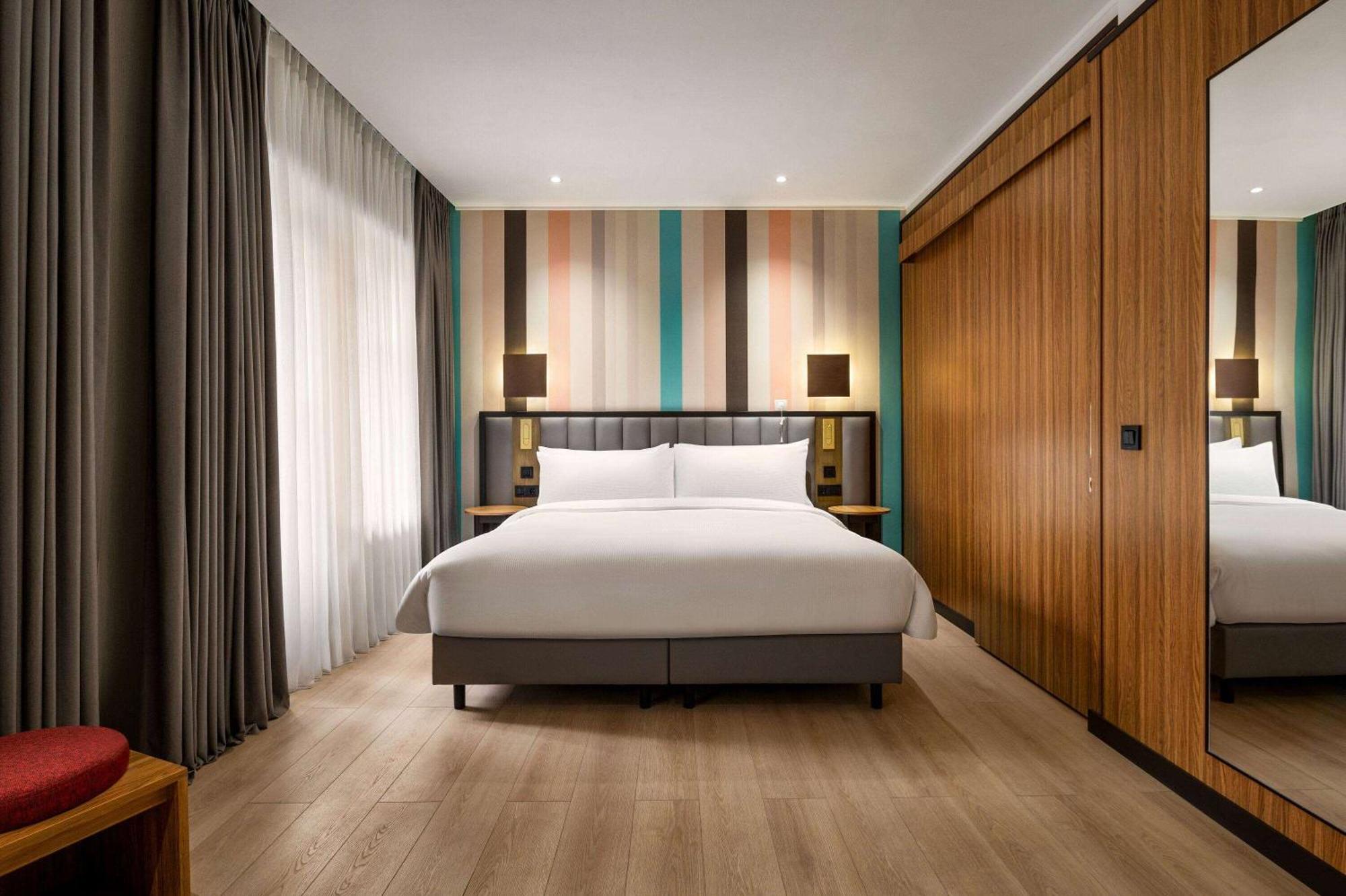 Ramada Encore By Wyndham Tashkent Bagian luar foto